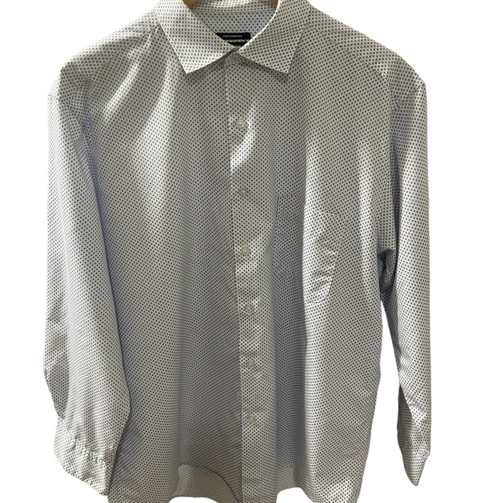 Alfani Men’s size large Button up Performance cotton/poly long sleeve shirt